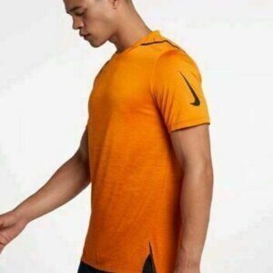 Nike - Dri Fit Short Sleeve Shirt Athletic Top - Orange - M